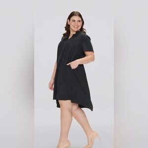 Cotidie Gabrielle black Pleated Back Dress with pockets New size large